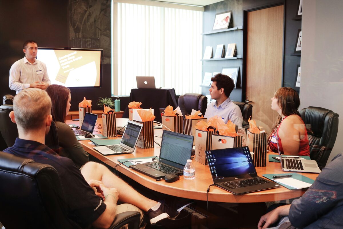We map recurring work, bottlenecks, systems and available information.